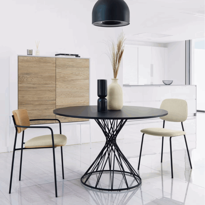 Mesa comedor negra